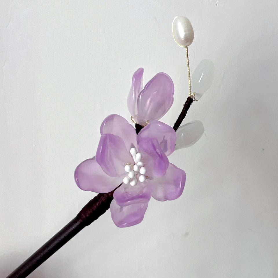 Yulan magnolia hairpins