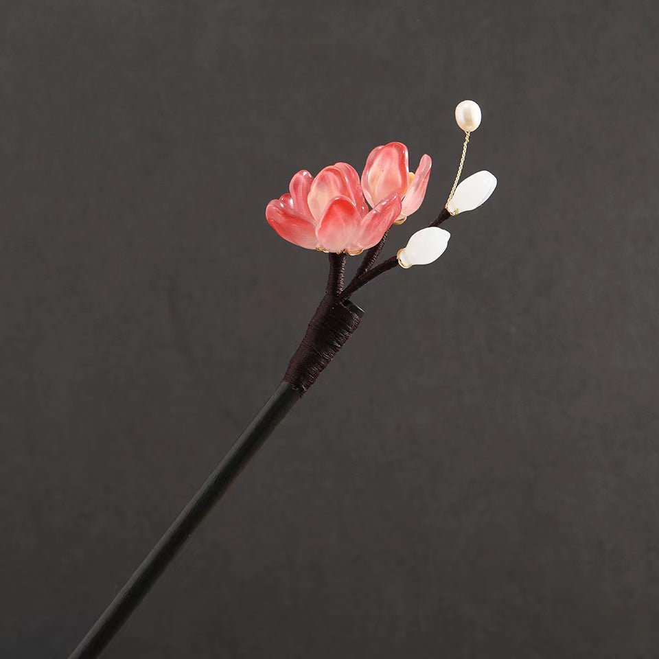 Yulan magnolia hairpins