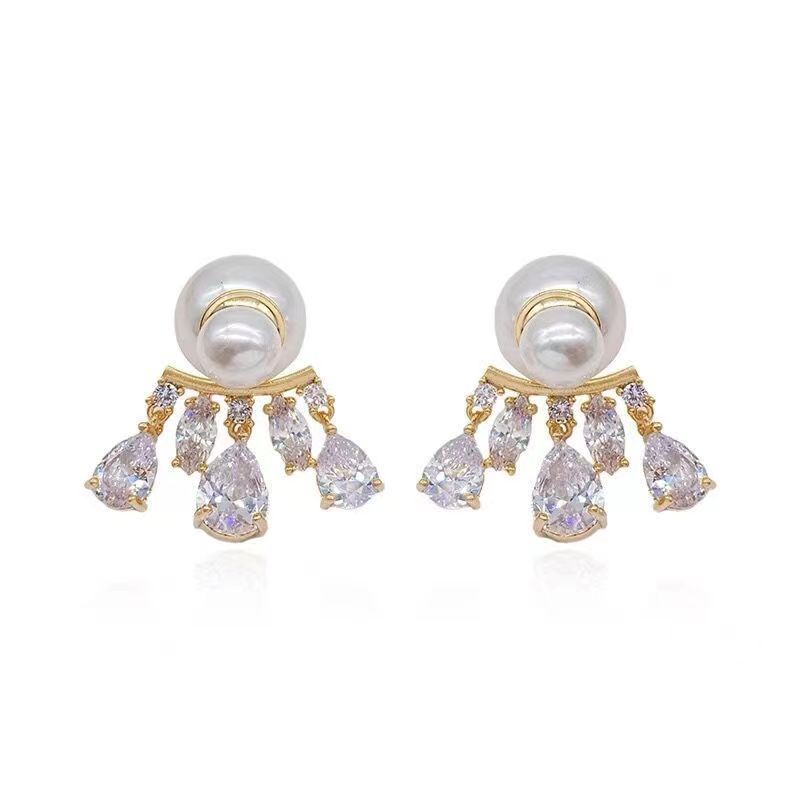 A37 Junior D pearl diamond vintage style earring