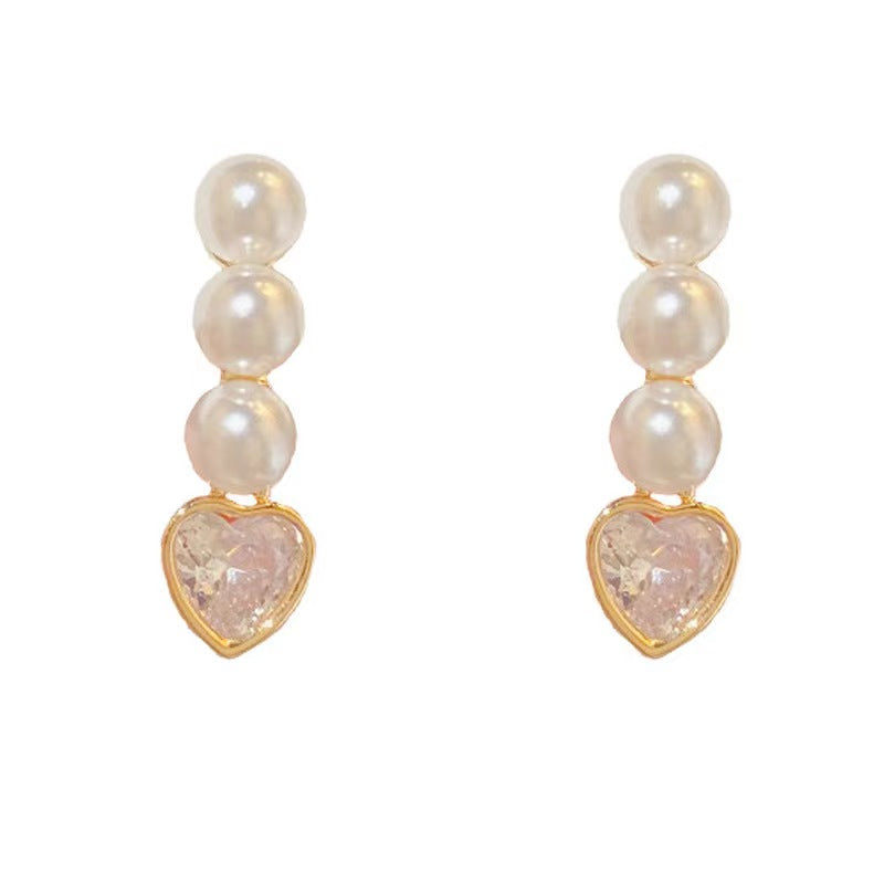 A33 Pearl heart zircon earring