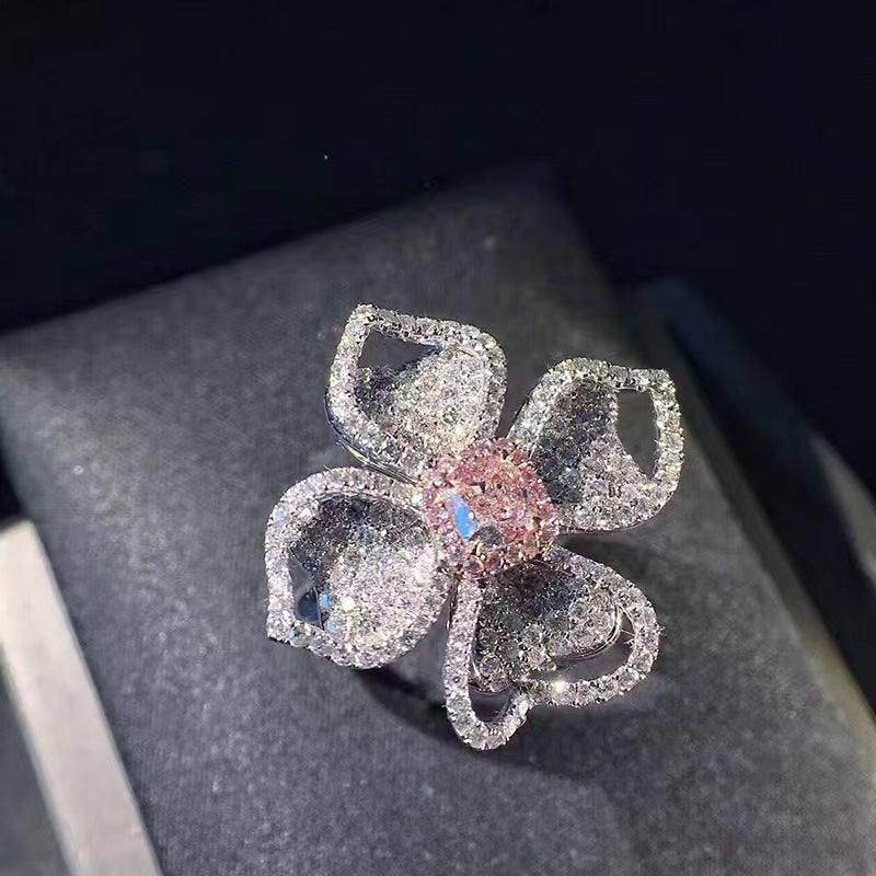 A8 Four-leaf clover full of mini diamond ring